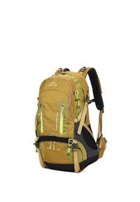 Sac à dos de randonnée jaune et noir avec un motif à carreaux, poches zippées à l'avant, bretelles ajustables et accents verts pour une fonctionnalité améliorée.