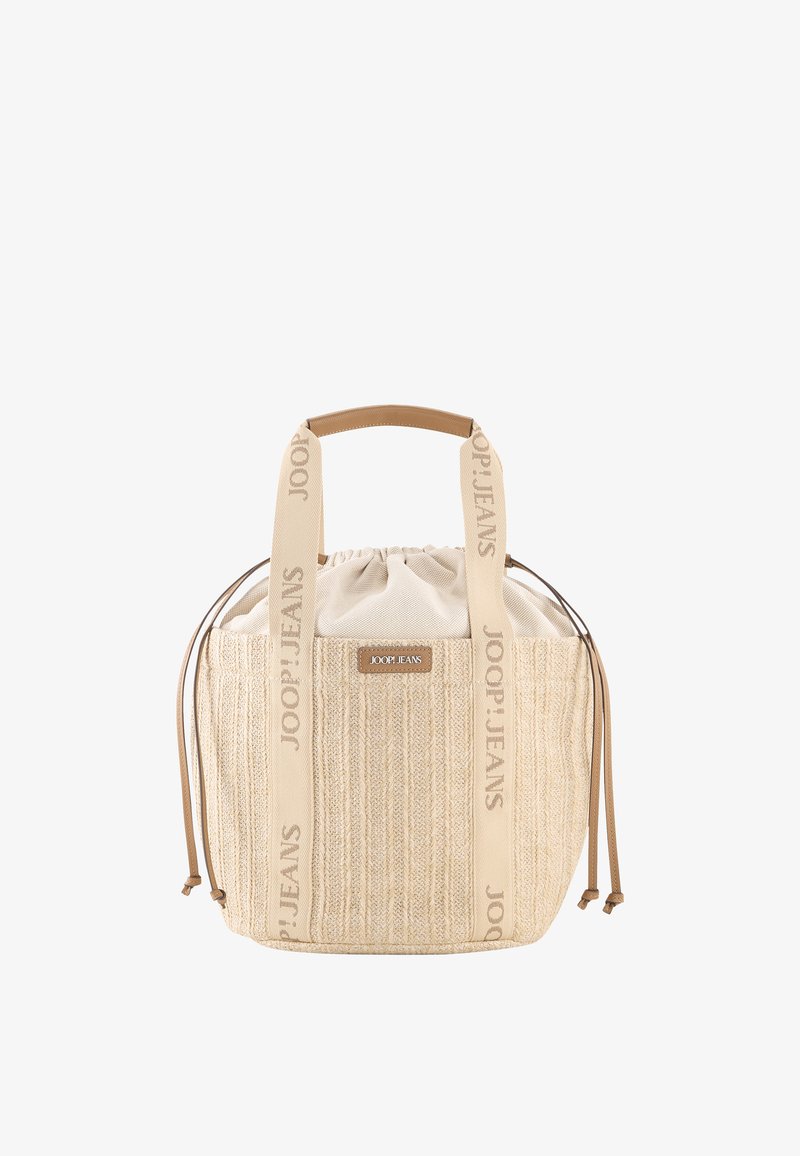Bolso tipo cesto tejido en beige con cierre de cordón de tela, asas anchas con la marca "JOOP! JEANS" y un pequeño parche de cuero con el logo en el frente.