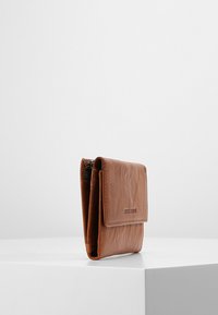 Spikes & Sparrow Wallet - brown