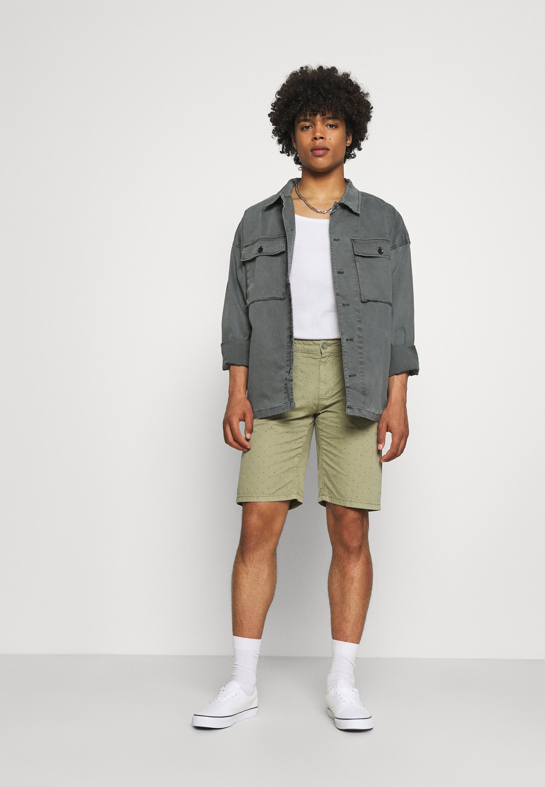 Only & Sons ONSWILL LIFE REG - Shorts - oil green/grün - Zalando.ch Only & Sons ONSWILL LIFE REG - Shorts - oil green/grün - Zalando.ch