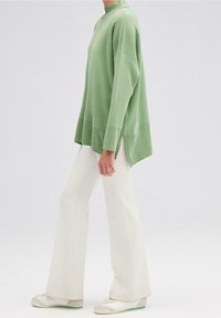 Touché Privé Strickpullover - green