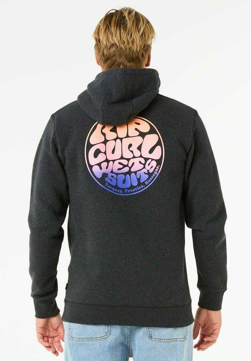 Felpa nera con cappuccio e tasca a marsupio, decorata sul retro da un grande logo circolare colorato con la scritta "Rip Curl Wetsuits". Tessuto misto cotone.