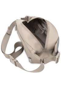 Borsa a tracolla color tan con finitura liscia, cinturino regolabile e scomparto principale con zip dotato di tasca interna.