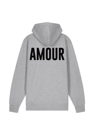 Hoodie gris avec capuche et manches longues. Présente un grand texte noir "AMOUR" imprimé au dos. Fabriqué en tissu doux avec un design décontracté.