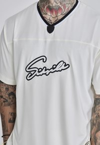 SIKSILK FOOTBALL  - T-shirt imprimé - ecru
