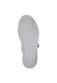 Weißer Gummisohle mit einem strukturierten Grip-Muster und blauem Textil-Obermaterial. Hat ein geschwungenes Profil mit einer glatten Kante.