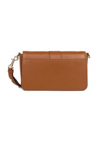 Braune Leder-Crossbody-Tasche mit einem eleganten Design, das eine flache rechteckige Form, eine strukturierte Oberfläche und einen abnehmbaren Riemen mit goldfarbenen Beschlägen aufweist.