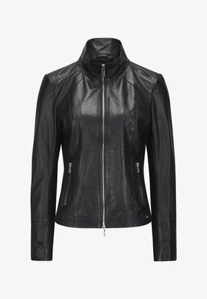 Schwarze Lederjacke mit tailliertem Schnitt, hohem Kragen und Reißverschluss vorne. Verfügt über zwei Seitentaschen und subtile Nahtdetails.