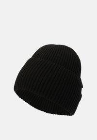 Gorro de punto acanalado negro con vuelta, diseñado para abrigar y para un uso casual.