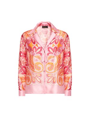 Satinbluse med et levende pink og orange paisley mønster, lange ærmer og en klippet krave med knaplukning.