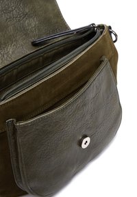 Derimod Bandolera - khaki