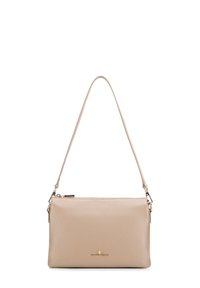 Borsa a tracolla in pelle beige con texture liscia, chiusura con zip e una sola tracolla regolabile. Presenta un accento del logo sottile in oro.