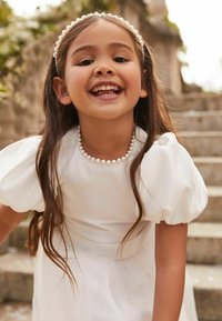 Lipsy REGULAR FIT - PUFF SLEEVE OCCASION  - Kokteilinė suknelė / vakarėlių suknelė - ivory