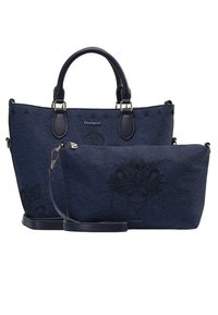 Deux sacs à main Desigual bleu marine avec broderie florale noire ; un plus grand avec poignées, un plus petit avec une bandoulière amovible.