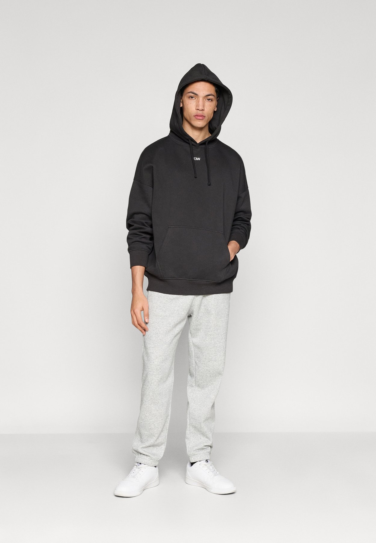 EVERYDAY RELAXED HOODIE PRINT