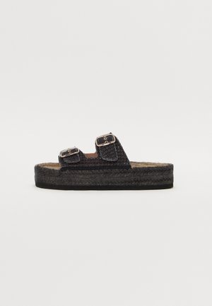 Platform sandals - black