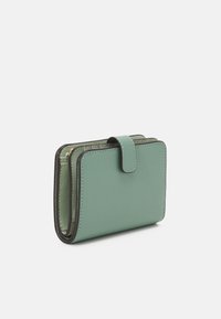 Furla CAMELIA COMPACT WALLET - Punge - mineral green/felce