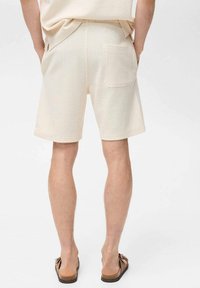 Mango TEXTURED WITH DRAWSTRING - Short - off-white