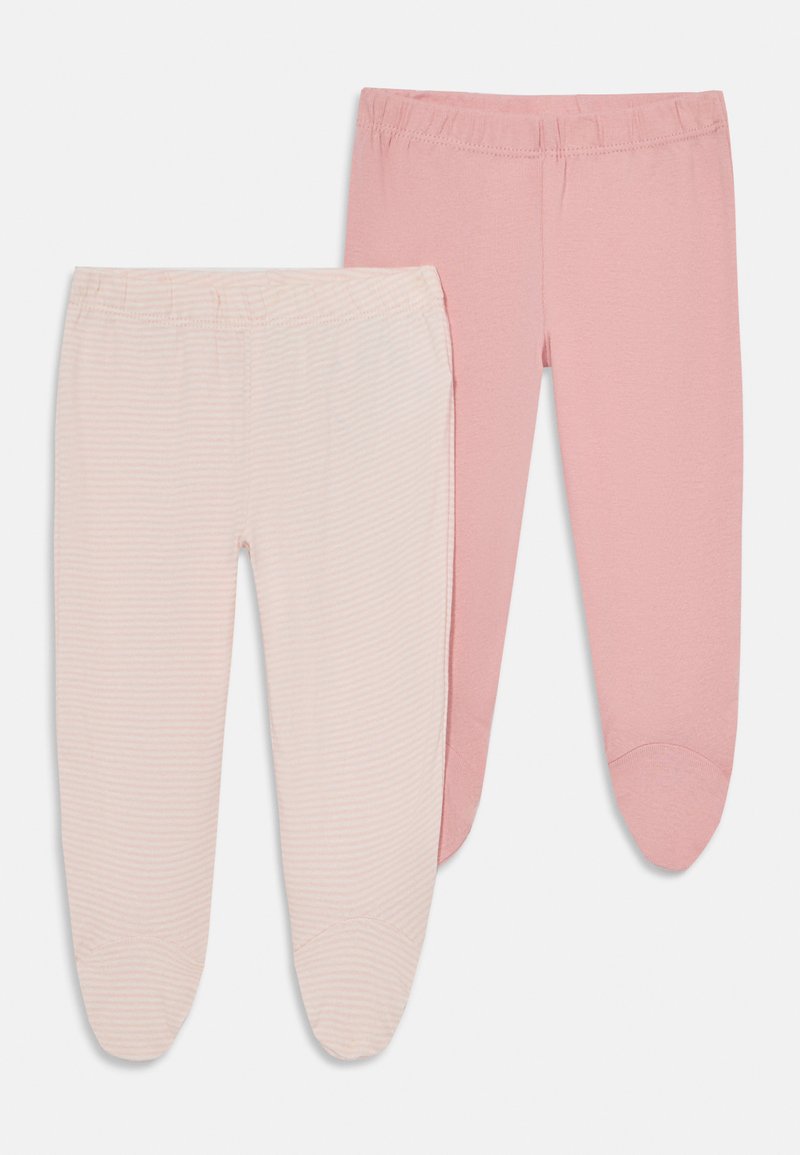 Deux paires de leggings pour bébés : l'une est rose uni et l'autre est rose clair avec des rayures subtiles. Les deux ont des ceintures élastiques et un design avec pieds.
