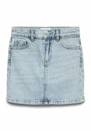 Mini-jupe en jean bleu clair avec bouton à l'avant, passants de ceinture et poches avant.