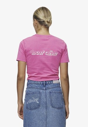 THEA BABY TEE - T-shirt med print - vintage digital pink