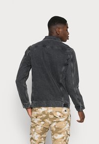 Jack & Jones JJIJEAN JJJACKET - Casaco de ganga - black denim
