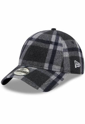Casquette de baseball à motif à carreaux gris et noir avec une visière incurvée et un logo blanc New Era sur le côté, avec un autocollant d'ajustement réglable sur la visière.
