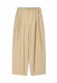 Beige gestreifte Hosen mit elastischem Bund, zwei Seitentaschen, lockerer Passform und vertikalen schwarzen Nadelstreifen als Detail.