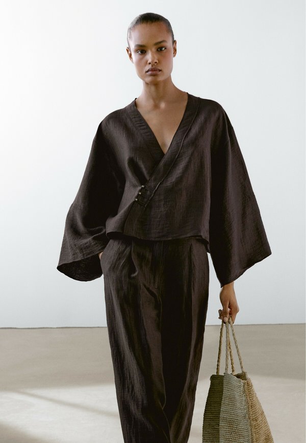 CROSSOVER KIMONO - Leichte Jacke - dark purple