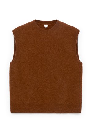Brauner ärmelloser Wollstrick-Westen mit Rundhalsausschnitt und gerippten Rändern, flach auf weißem Hintergrund ausgelegt.