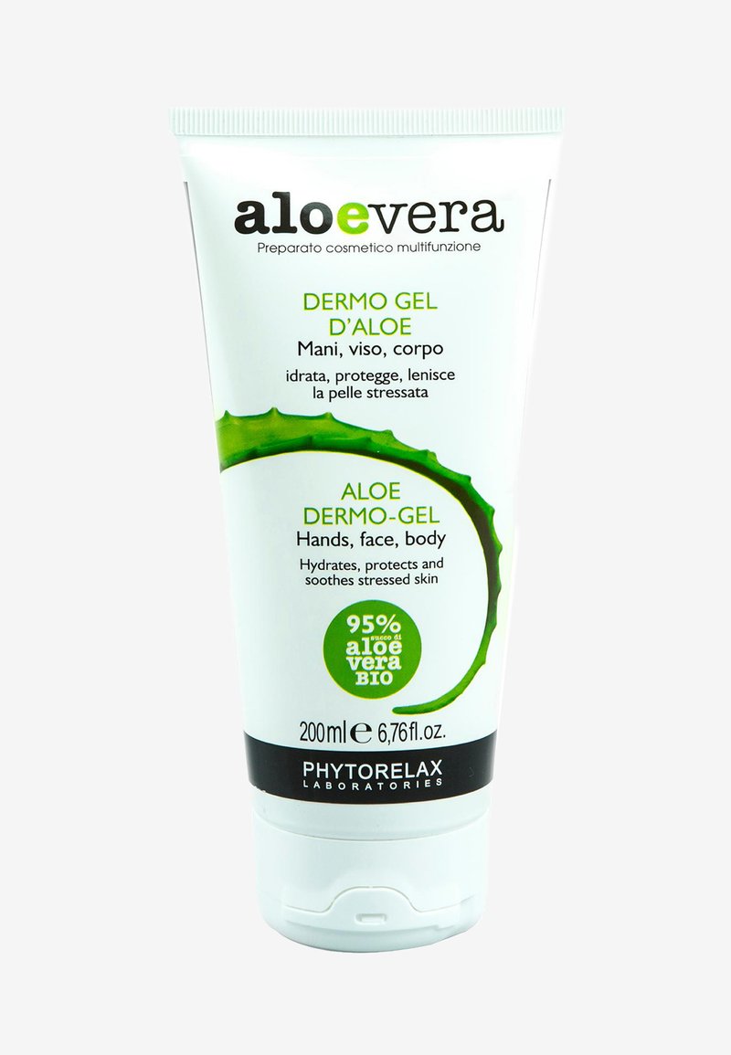 Gel dermo aloe vera dans un tube blanc de 200 ml. Présente des accents verts, une base noire et un texte mettant en évidence 95% d'aloe vera biologique. Convient pour les mains, le visage et le corps.