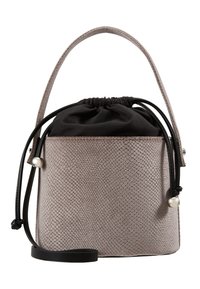 Beżowa teksturowana torebka z czarnym zamknięciem na sznurek, krótką rączką oraz regulowanym czarnym paskiem na ramię. Z elementami metalicznymi.