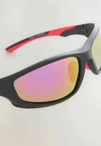 Next SPORTS STYLE - Päikeseprillid - black red