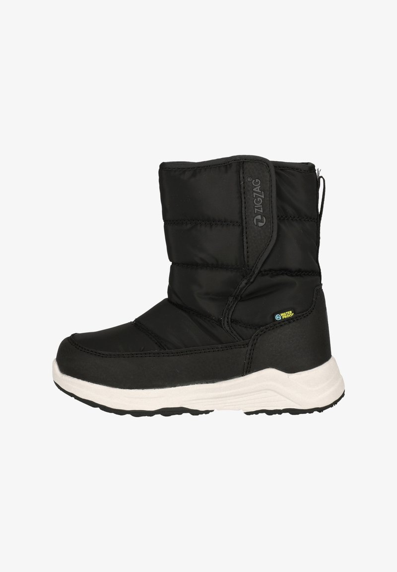 Schwarzer isolierter Winterstiefel mit gepolstertem Schaft, weißer Sohle und wasserdichten Details. Verfügt über ein Zickzack-Logo an der Seite.