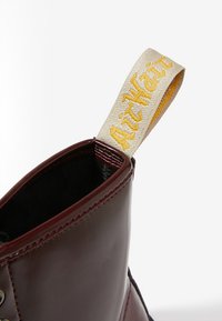 Dr. Martens  UNISEX ciemnoczerwony