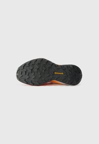 Adidas Terrex TERREX AGRAVIC TRAIL - Scarpe da trail running - semi impact orange/ftwr white/carbon