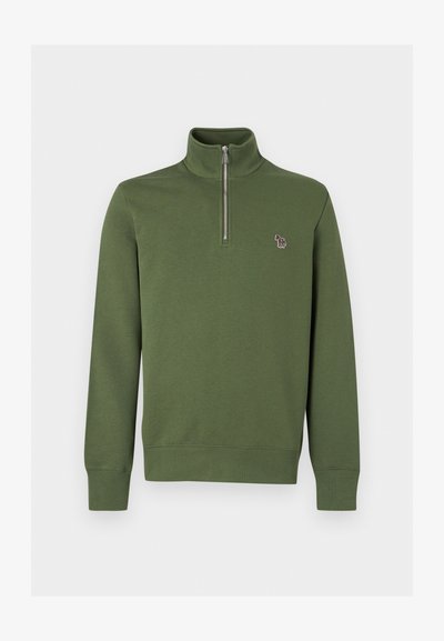 Πουλόβερ χακί με φερμουάρ έως το στέρνο, ψηλό γιακά, μακριά μανίκια και μικρό κεντητό πολύχρωμο λογότυπο ζέβρας στο αριστερό στήθος.