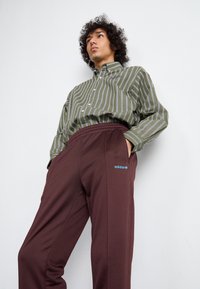 Thumbnail Image 5