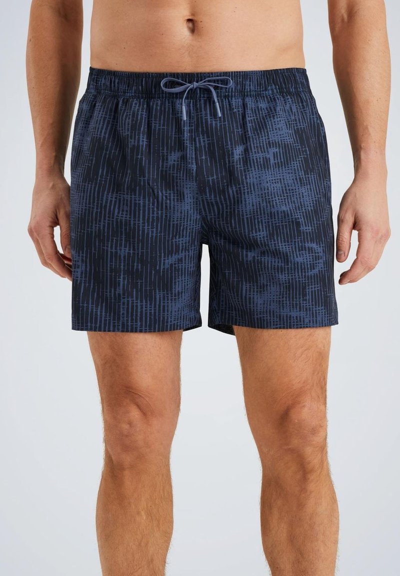 Shorts de bain marine avec un motif texturé à rayures verticales. Fabriqués en tissu à séchage rapide, ils possèdent une taille élastique avec cordon de serrage.