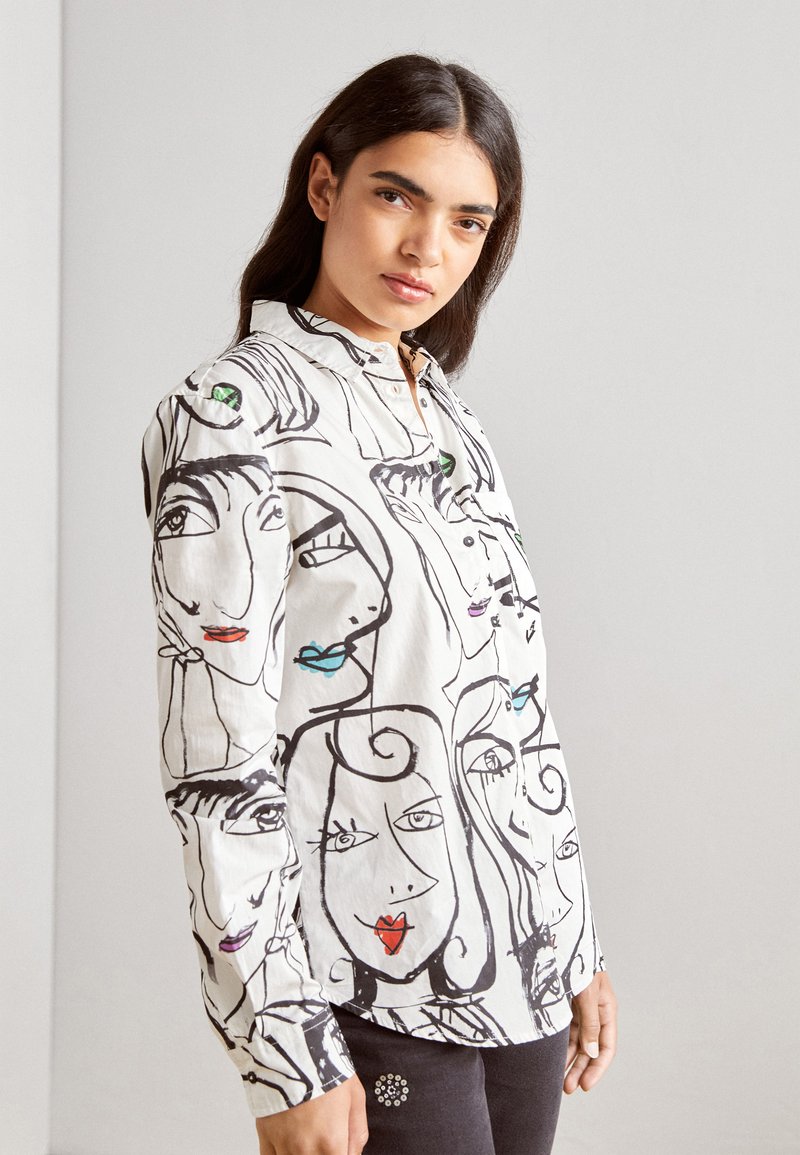 Chemisier Desigual Femme Modèle TEMIS 18WWBW07 - Rouge, Viscose, Coupe Décontractée, Neuve Avec étiquettes