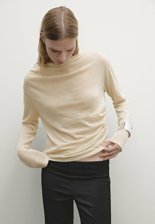 WITH GATHERED DETAIL - Long sleeved top - beige