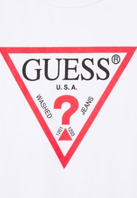 Guess SS CN ORIGINAL - T-shirt med print - pure white