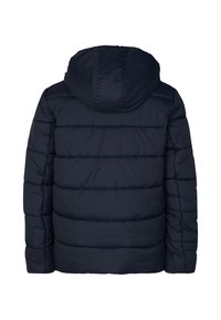 Marineblauwe pufferjack met een capuchon, met doorgestikte secties en een gladde textuur. Voornamelijk een achteraanzicht, zonder zichtbare hardware of accenten.