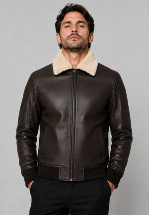 CYCAS D'OR, THE COMMENDENT - AVIATOR HERITAGE - REMOVABLE COLLAR  - Læderjakker - chocolate brown