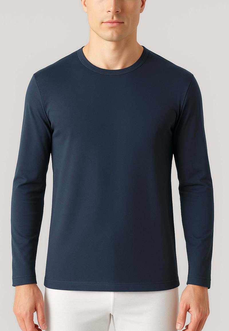 Maglietta a manica lunga navy realizzata in tessuto morbido. Presenta un colletto rotondo e maniche aderenti, con un design semplice e senza pattern visibili.