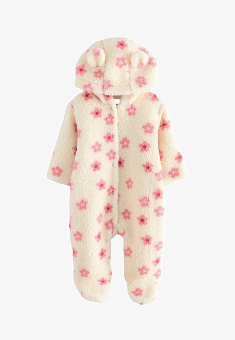 Salopetă din fleece de culoare crem, cu un model floral roz, glugă cu urechi de urs, închidere cu capse și picioare închise pentru căldură.