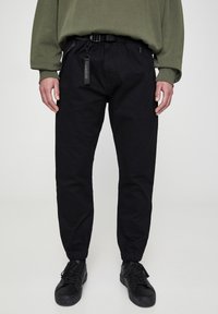 PULL&BEAR Kalhoty - metallic black