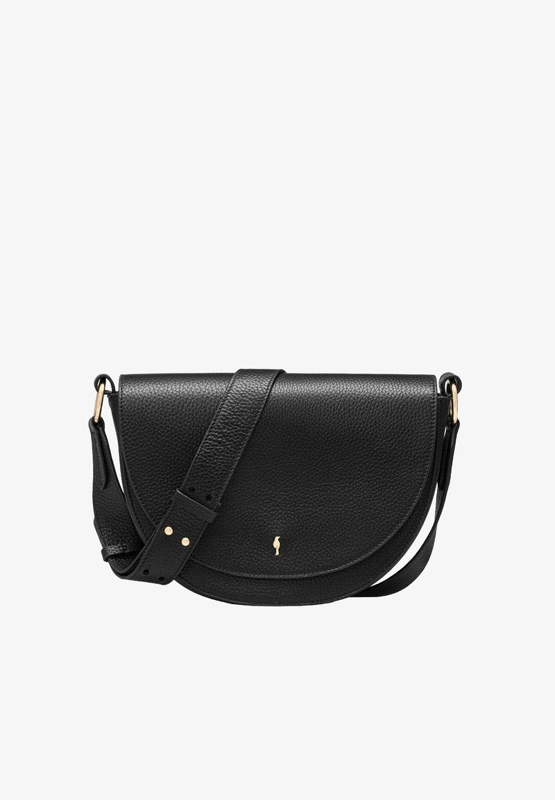 Czarna skórzana torba na ramię z zakrzywioną klapą, z teksturowanym wykończeniem, złotymi akcentami hardware oraz regulowanym paskiem. Kompaktowy i minimalistyczny design.