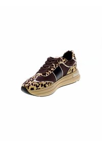 Sneaker con stampa leopardata con accenti marroni e neri, materiale soffice e suola in gomma beige. Presenta punta arrotondata e design con lacci.