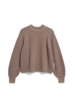 Brauner Strickpullover mit gerippter Textur, runder Ausschnitt und voluminösen Ärmeln, mit einem kleinen Etikett an der Seite.